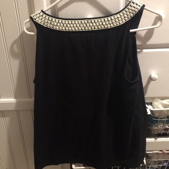 Nice top - Picture 2 of 2